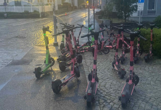 Forby elsparkesykler på fortau i alle bydeler og gi fotgjengere tryggheten tilbake.