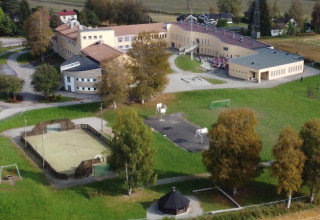 Opprop for å bevare Ås skole